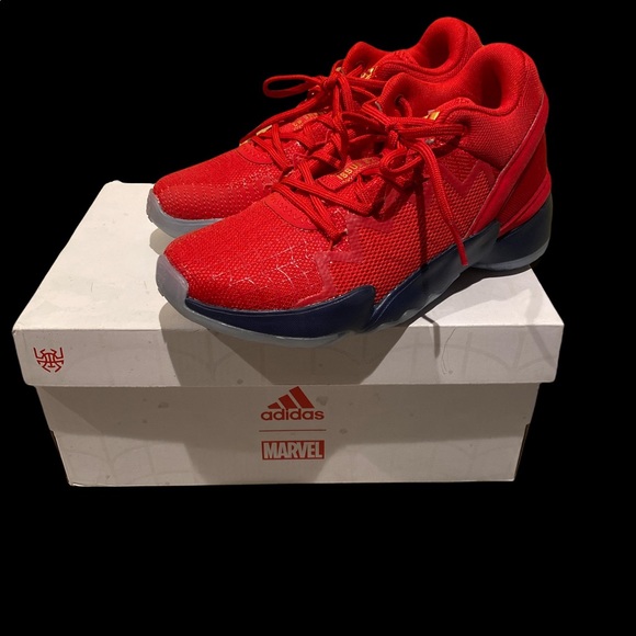 New with box adidas marvel collection high top kids Size